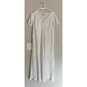 Vintage Oscar de la Renta Long Satin Nightgown Sz L Iridescent Flower Detailing